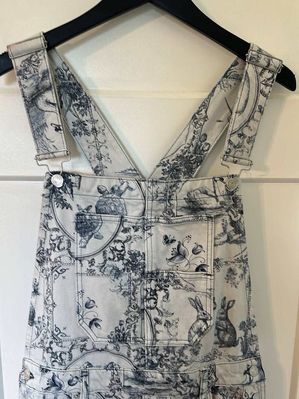 NWOT WE THE FREE PRINTED GOOD LUCK BARREL OVERALLS SIZE LARGE $225 - Picture 3 of 13